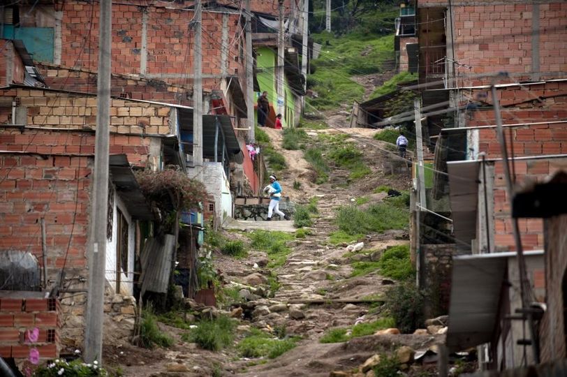 Más de 3 millones de niños caerán en pobreza multidimensional en Ecuador