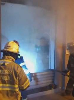 Nuevo incendio en una bodega de la Bahía, centro de Guayaquil