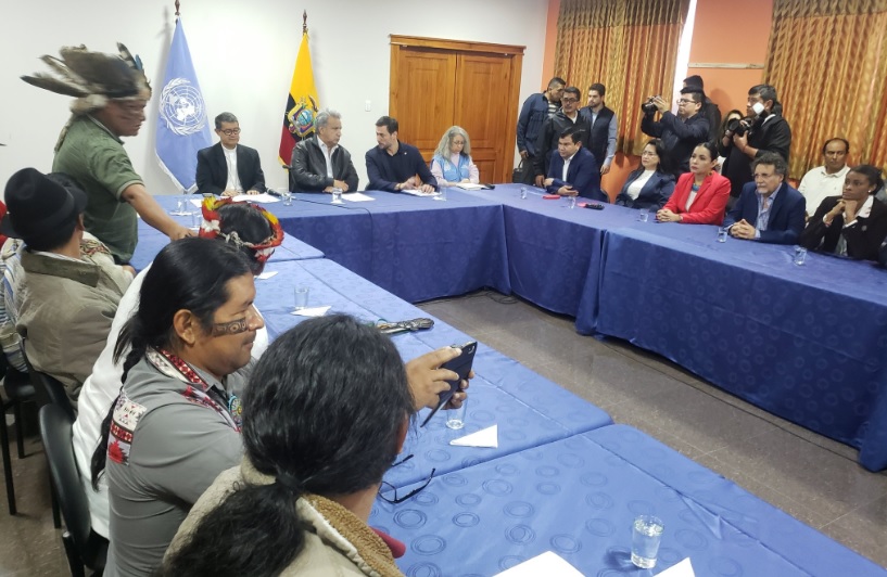 Moreno e indígenas acuerdan derogar decreto 883