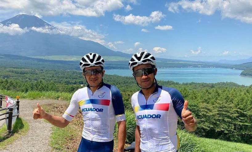 Carapaz y Narváez estarán en la Vuelta a España con INEOS