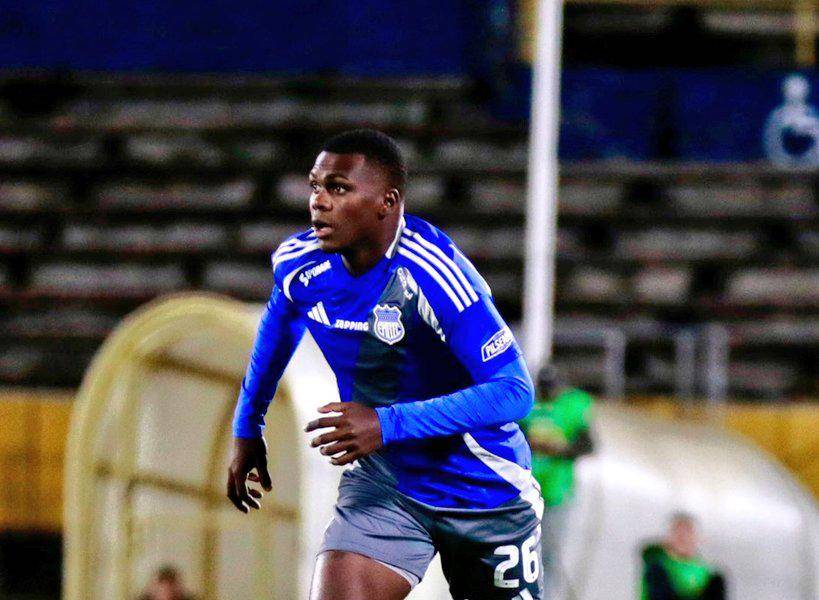 Kevin Mina disputó cuarto partidos oficiales con Emelec.