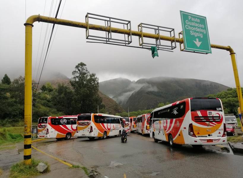 Paro de transporte público afecta a varias ciudades de Ecuador