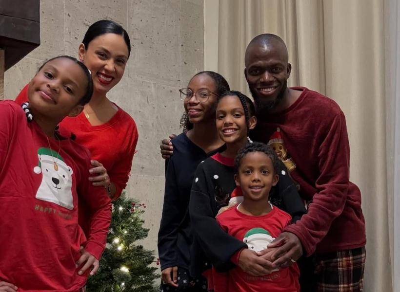 Enener Valencia pasó con su familia en las fiestas navideñas.