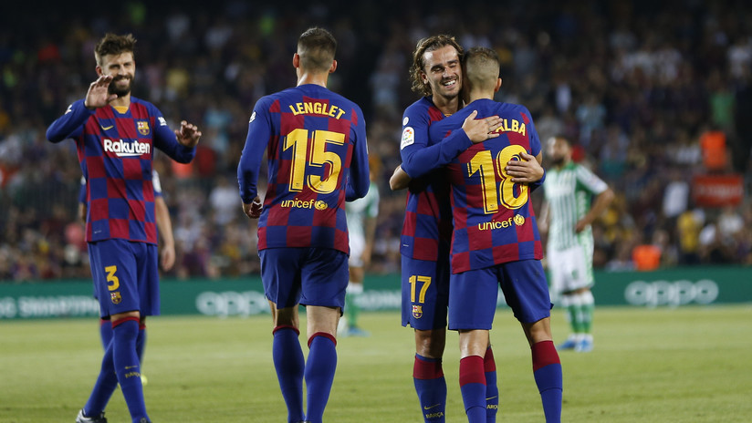 El FC Barcelona vence al Villarreal con golazo de Arthur