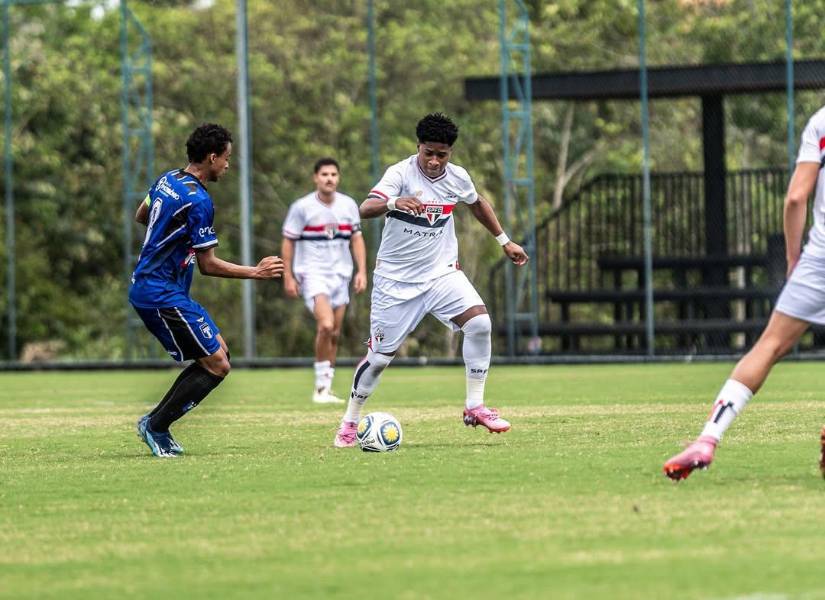 Didier Nazareno ya debutó con el equipo sub 19 del São Paulo.