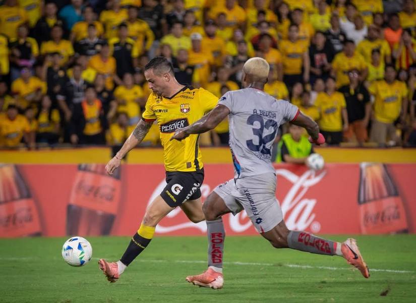 Barcelona SC venció a El Nacional para llegar a la tercera ronda de la Copa Libertadores.