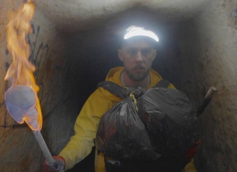 Dara Tah en una mina de azufre en Indonesia.