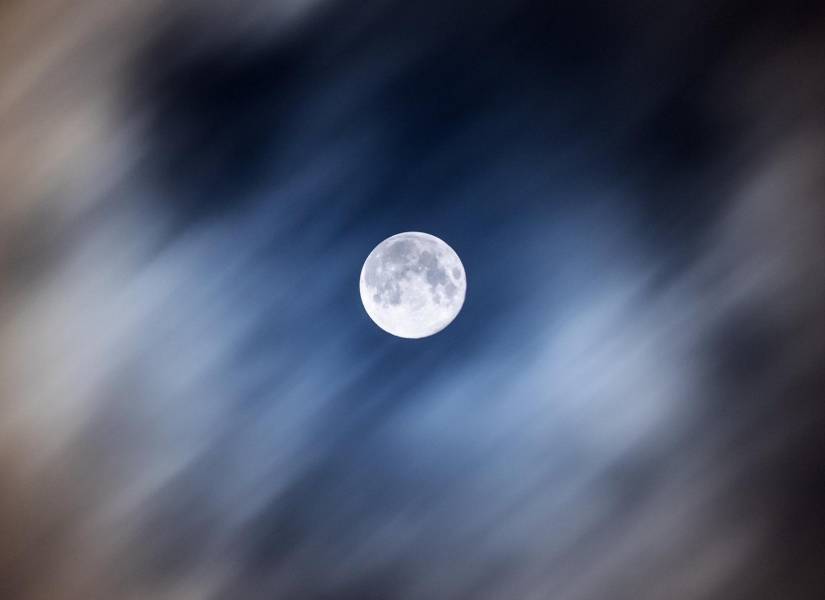Vista de la Luna de Castor desde los cielos de Pakistán.