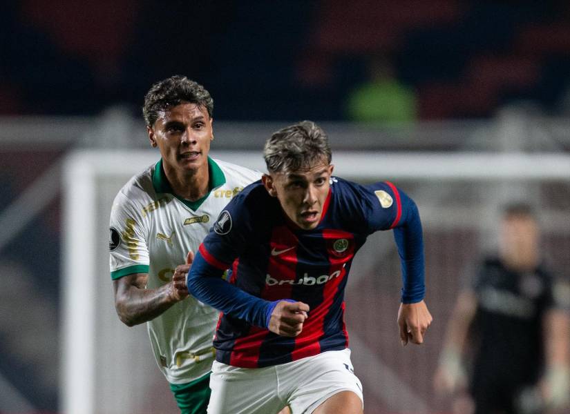 Elián Irala en el partido frente a Palmeiras.