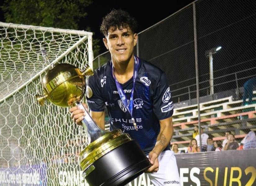 Piero Hincapié salió de Independiente del Valle al Talleres de Argentina en el 2020.