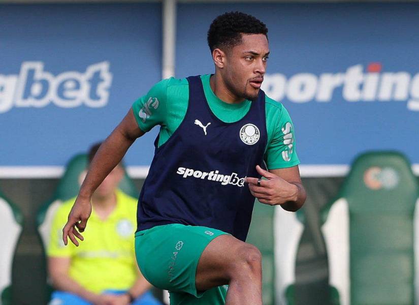 Vitor Roque es una de las figuras de Palmeiras para remontar la serie a Liga de Quito en la Copa Libertadores.