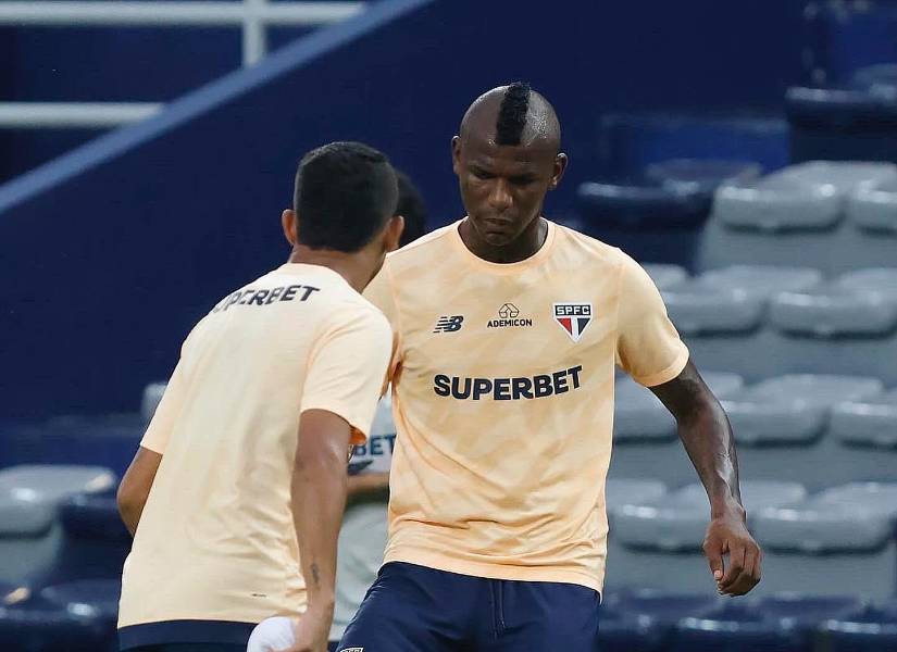 El Sao Paulo, de Robert Arboleda, llevan una victoria y una derrota en la Copa Libertadores.