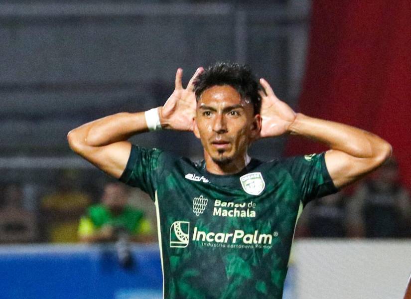Ángel Mena seguirá en Orense SC y no jugará en Emelec.