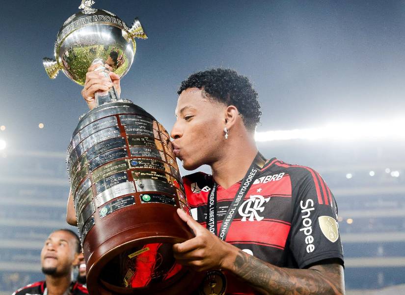 Gonzalo Plata ha ganado cinco títulos con el Flamengo con la Copa Libertadores y Brasileirao.