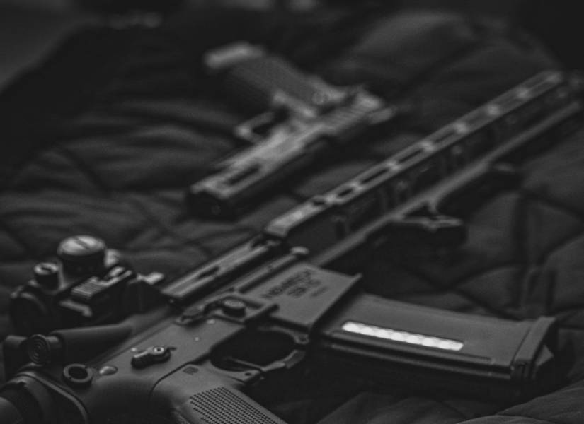 Las armas de uso policial se consideran revólveres hasta calibre 38 y pistolas, ametralladoras y subametralladoras hasta 9 mm.