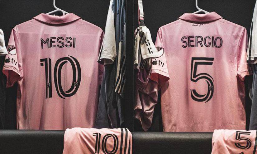 Las camisetas de Liones Messi y Sergio Busquets, anunciadas en las redes sociales del Inter Miami.