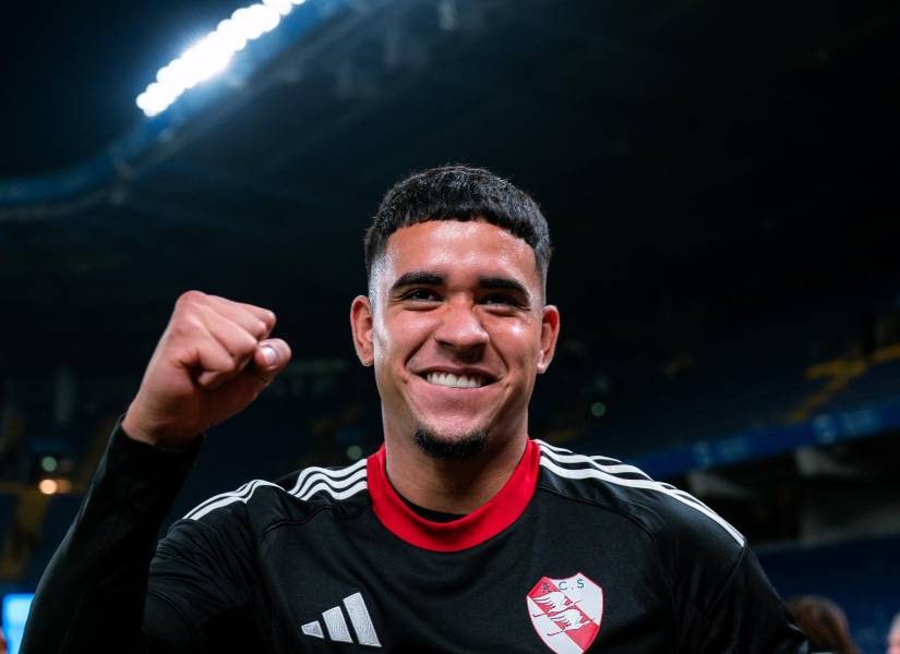 Kendry Páez tiene contrato con el Racing de Estrasburgo hasta junio de 2026.