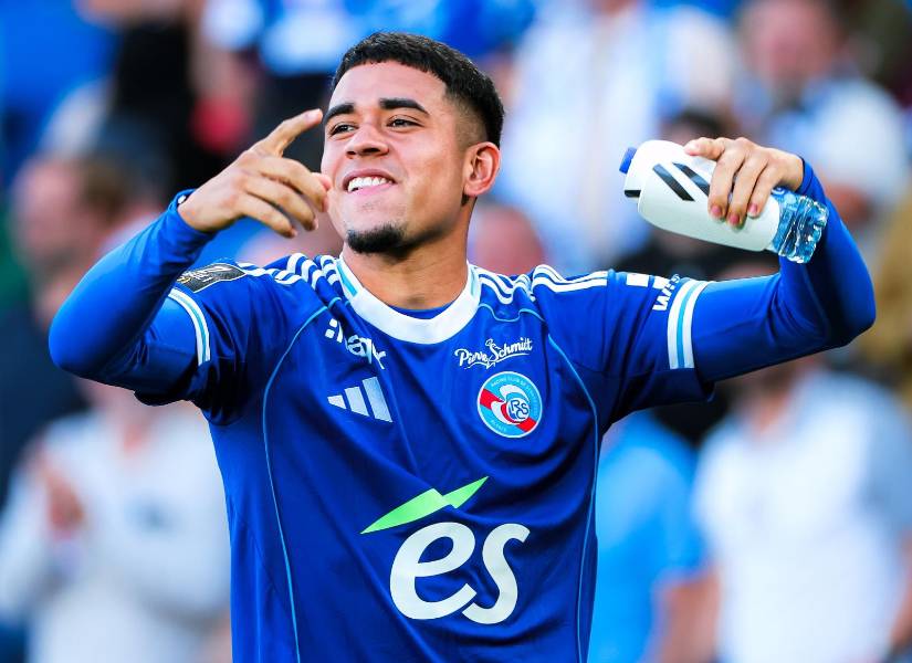 Kendry Páez en el partido entre Racing de Estrasburgo contra el Nantes