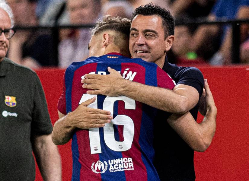 Xavi y Fermín festejando un tanto. (Archivo)