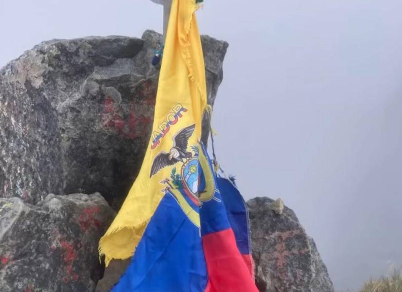 Fotografía del celular de Juan Fernando conquistanto el volcán Imbabura