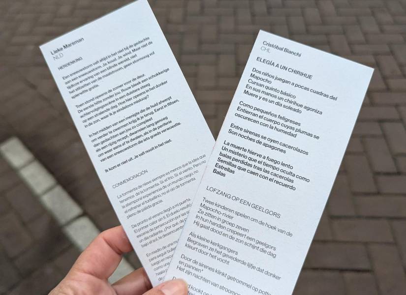 Algunos de los poemas que cayeron en Roterdam.