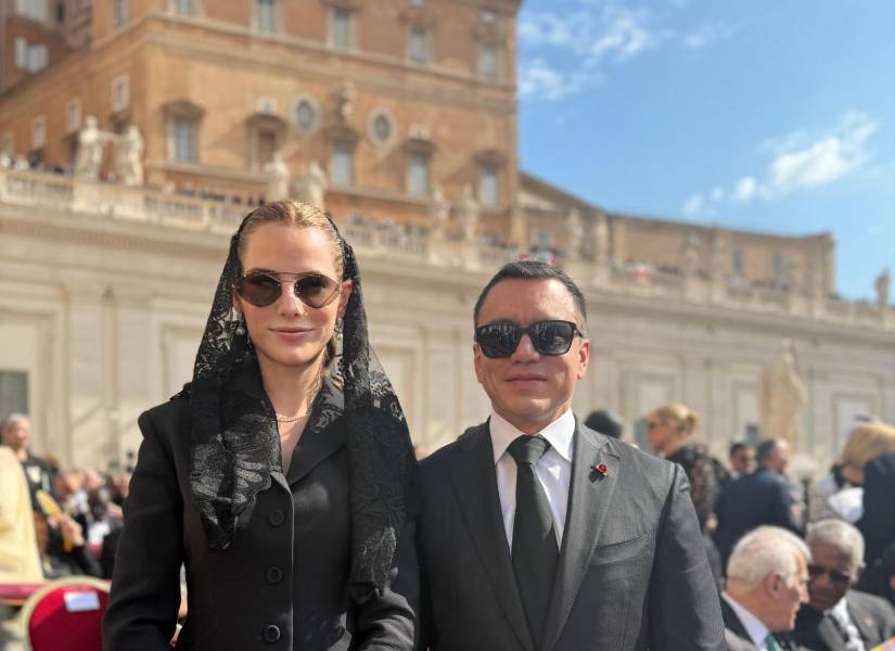 Daniel Noboa Y Lavinia Valbonesi en el Vaticano.