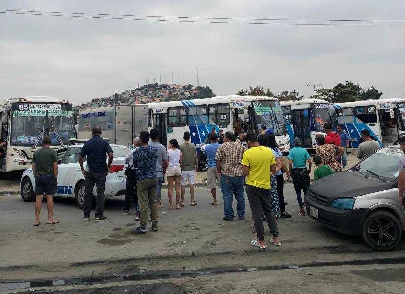 El ataque ocurrió en un solar utilizado como estacionamiento de la cooperativa de transporte.
