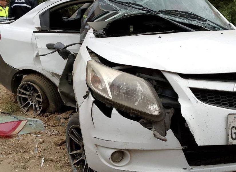 Automovil de Joselyn Encalada en Paján.