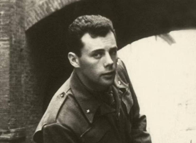 Giorgio Armani en 1952.