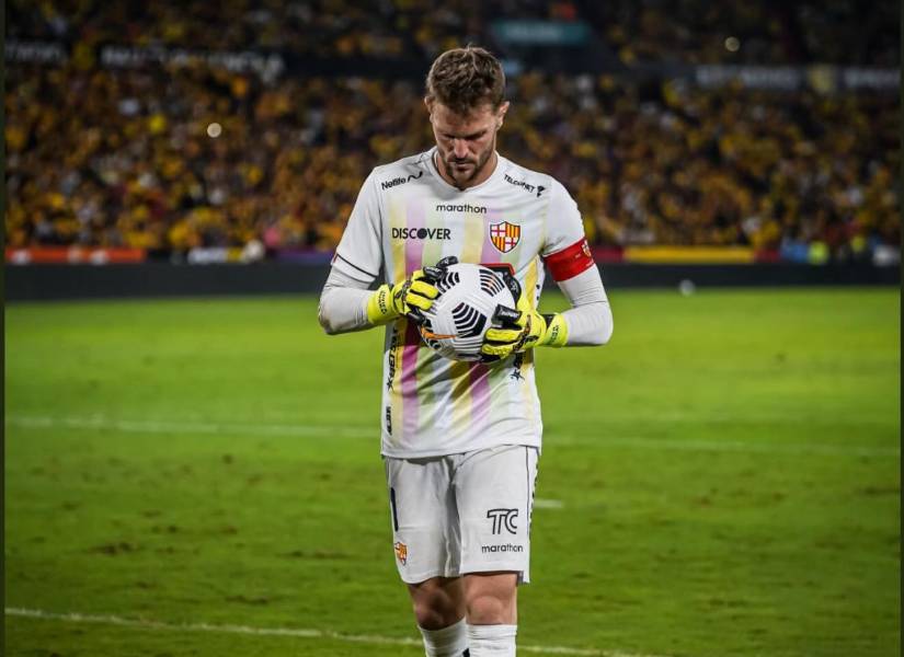 Feliz centenario Barcelona SC, fue el mensaje de Javier Burrai.