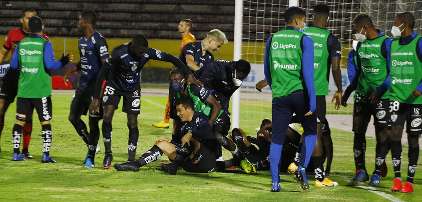 Independiente del Valle remonta un 0-2 ante Liga de Quito