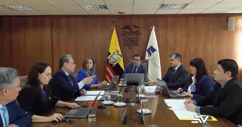 Nueves jueces conforman la Corte Constitucional.