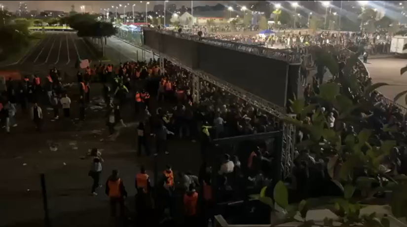 Largas filas para entrar al Quitofest causaron desorden