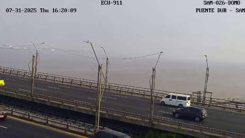 Imagen de la neblina desde el Puente de la Unidad Nacional.