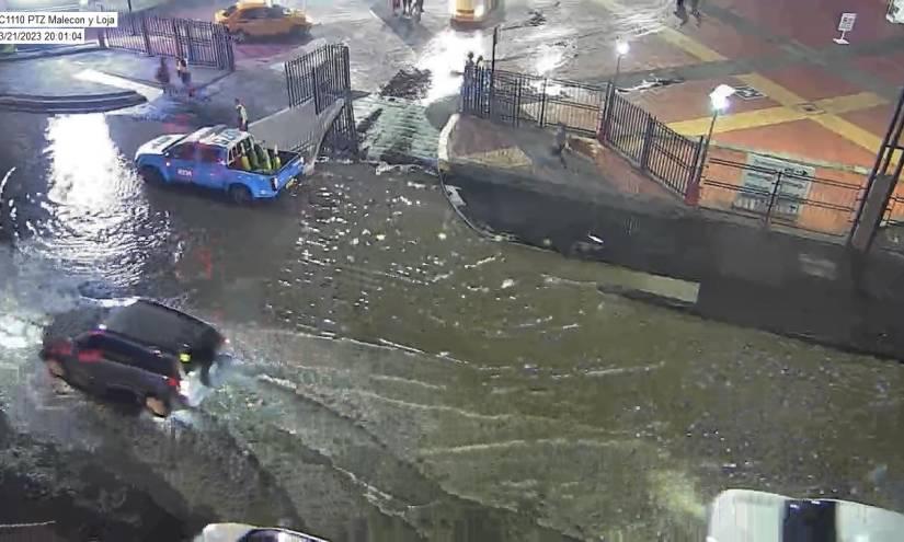 Imagen de la inundación de la avenida Malecón, el pasado 21 de marzo del 2023.