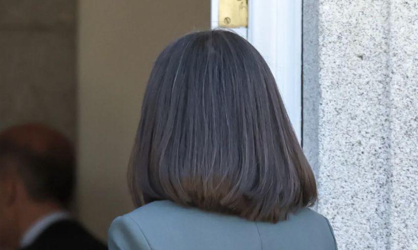 Tras la abdicación del Rey Juan Carlos I el 19 de junio de 2014, Felipe VI ascendió al trono, convirtiendo a Letizia en Reina consorte de España.