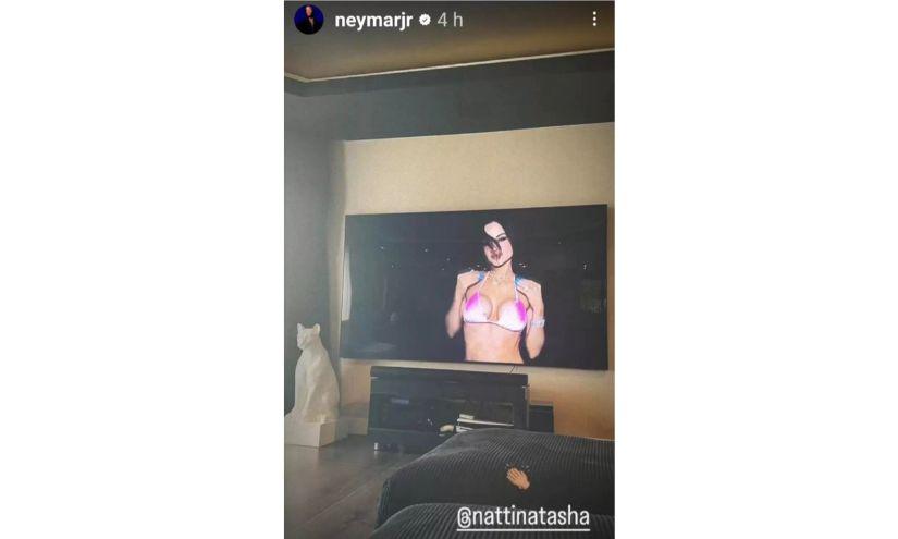 El futbolista etiquetó a la artista, demostrando que el polémico video fue de su agrado