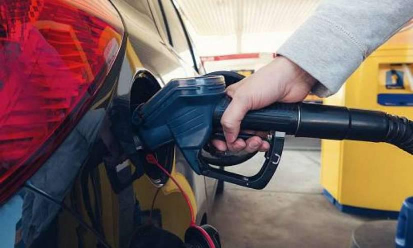 Galón de gasolina súper subió a 4,66 dólares, según las distribuidoras de combustible