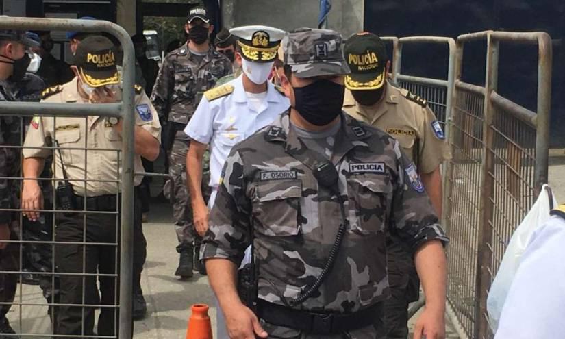 Fuerzas Armadas continuarán en el perímetro externo de los centros penitenciarios