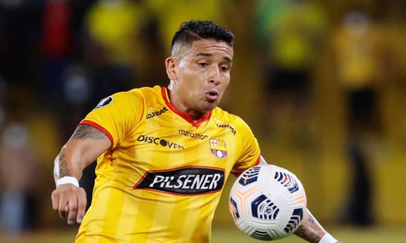 La dirigencia advirtió a Mario Pineida por su problema de peso.