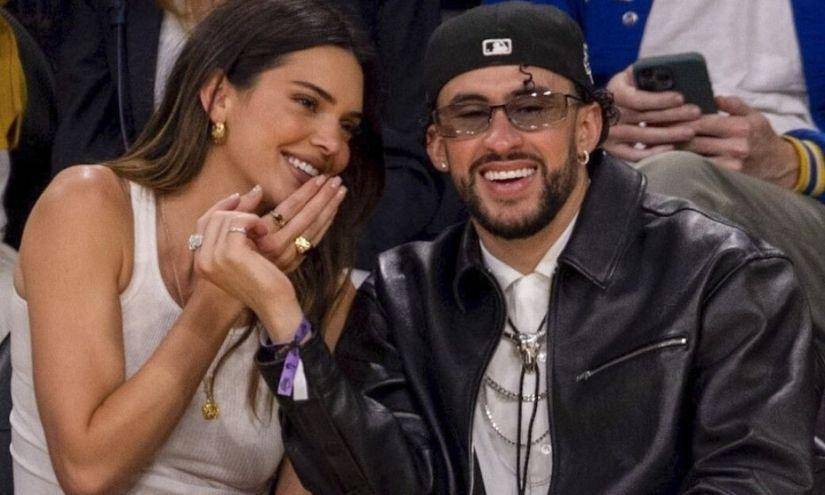 La pareja no dejó de sonreir durante un partido de los Lakers hace unos meses