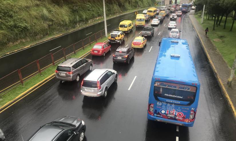 Quito: cada año se suman 35 mil vehículos al parque automotor
