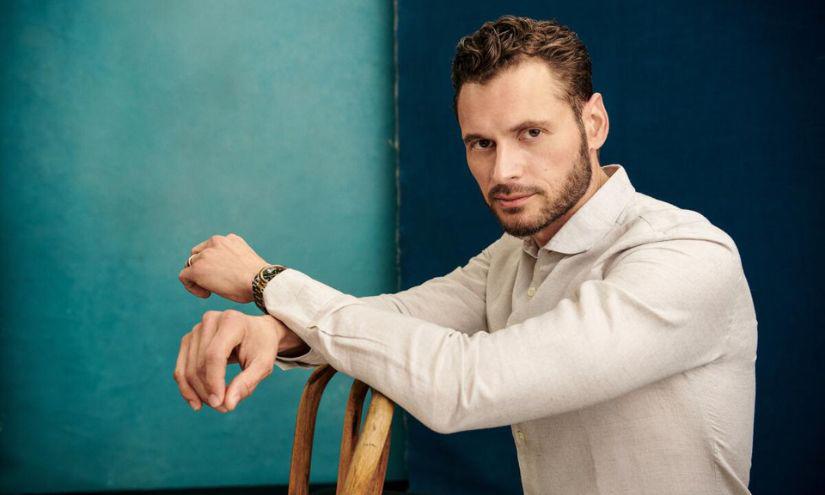 En la serie The Cleaning Lady, el mexicano interpretó al esposo de la actriz argentina Eva de Dominici