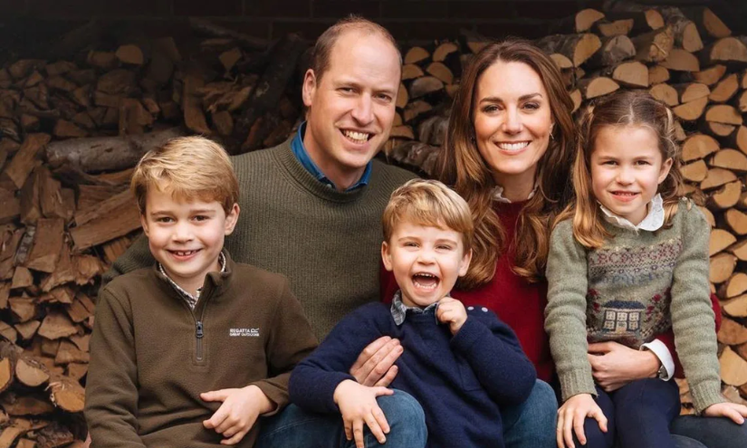 El príncipe Guillermo y Kate Middleton con sus tres hijos: George, Luis y Charlotte.