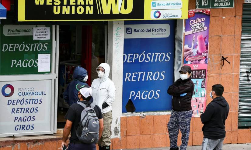 Ecuador recibió USD 4.362,6 millones en envíos del exterior en 2021, la mayor cifra de su historia.