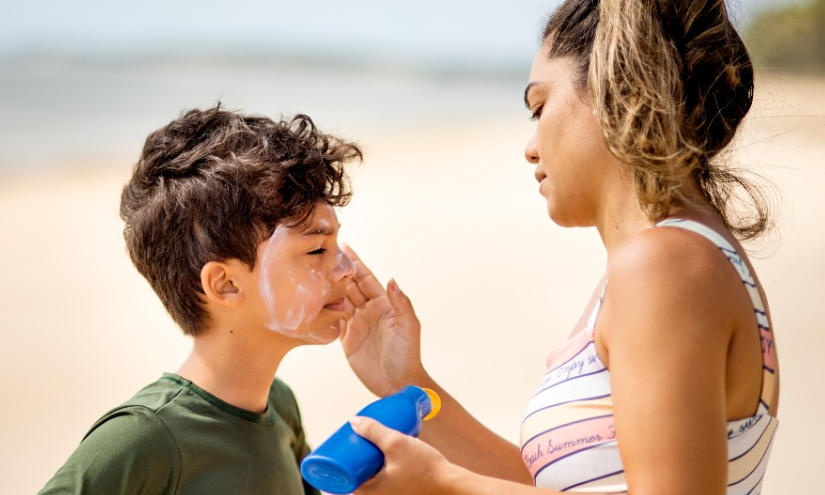 El protector solar debe de reaplicarse cada 2 horas.