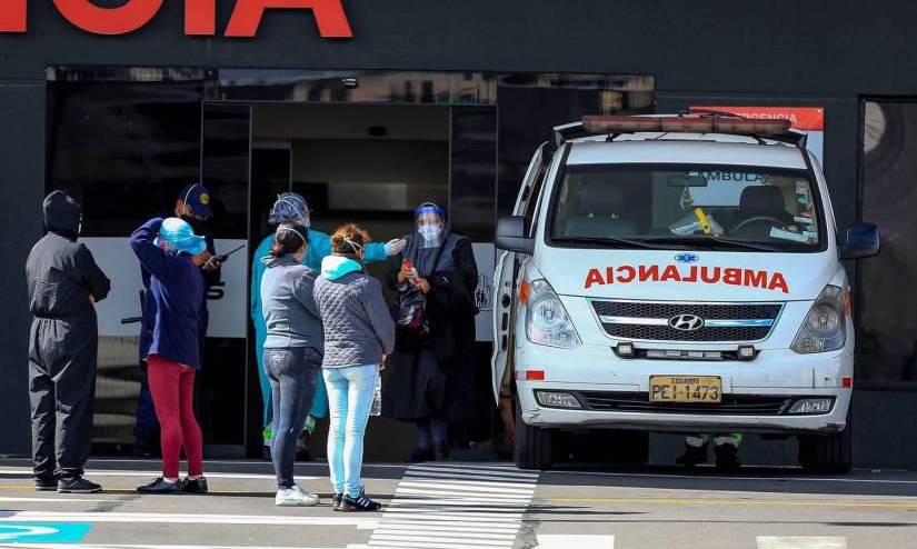 Al menos ocho heridos en un choque de autobuses en Quito