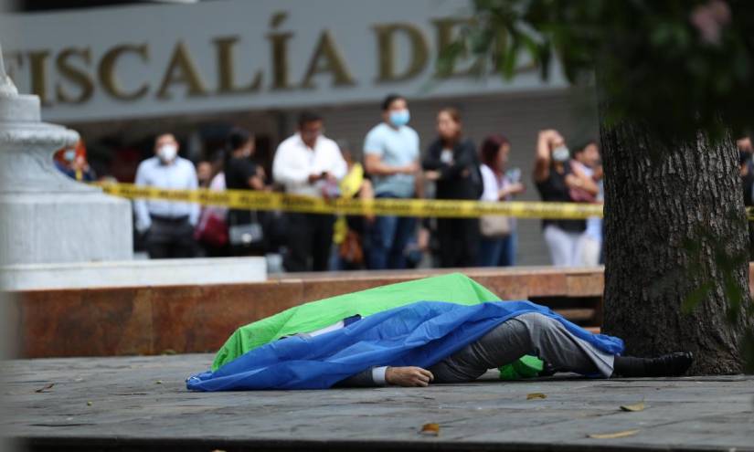Policías y fiscales se cuentan entre las víctimas de asesinatos en Ecuador.