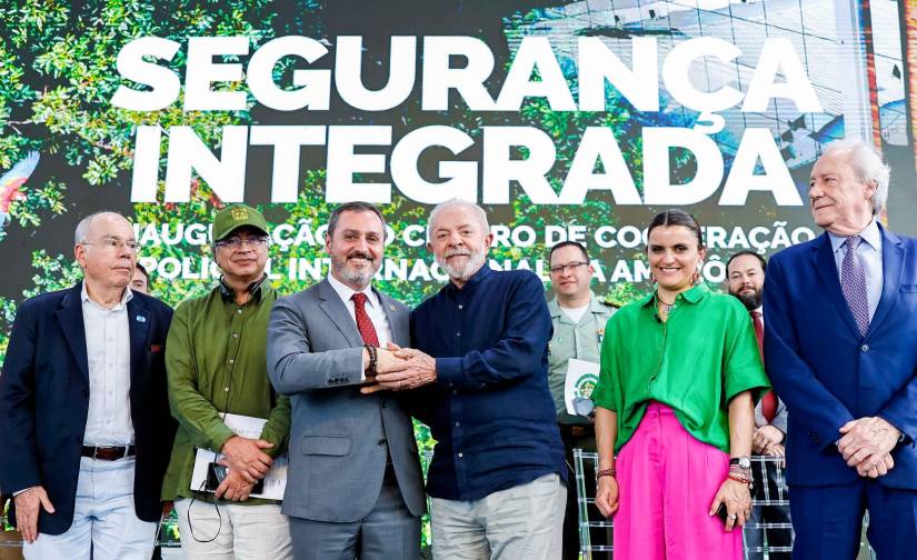 Autoridades en la inauguración del Centro de Cooperación Policial Internacional de la Amazonía.