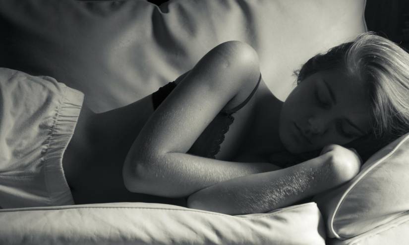 Un estudio apunta que las siestas cortas no suplen la falta de sueño